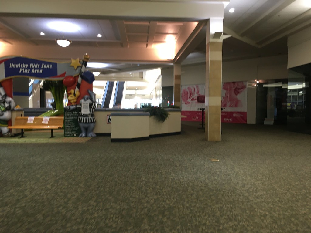 Kennedy MallDubuque, Iowa Kennedy Mall opened on April 15… Flickr