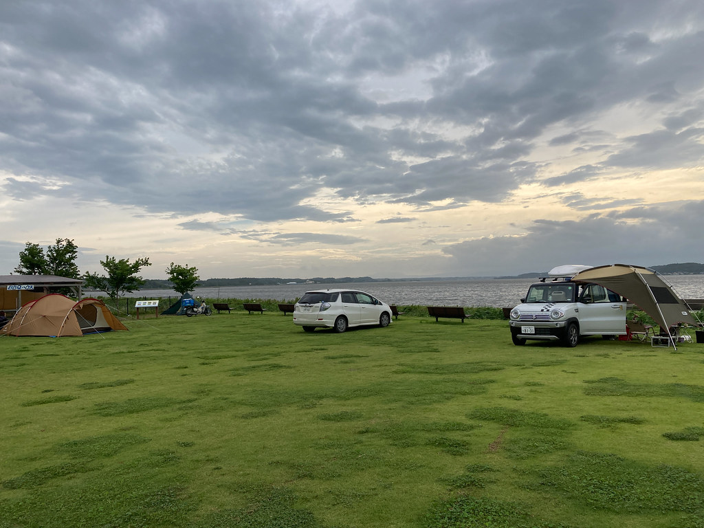 大洗町「夕日の郷 松川」で水辺キャンプ 東京エスカレーター｜田村美葉