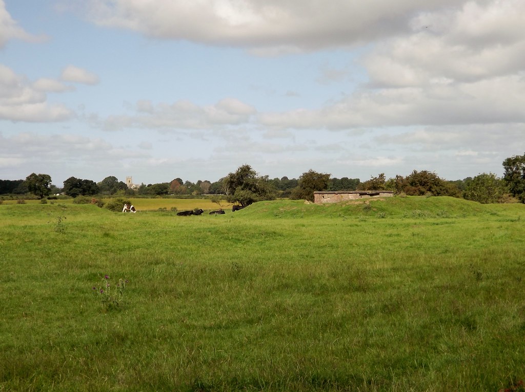 RAF Dalton Old WW2 Fuse & Bomb Store, village church in th… Flickr