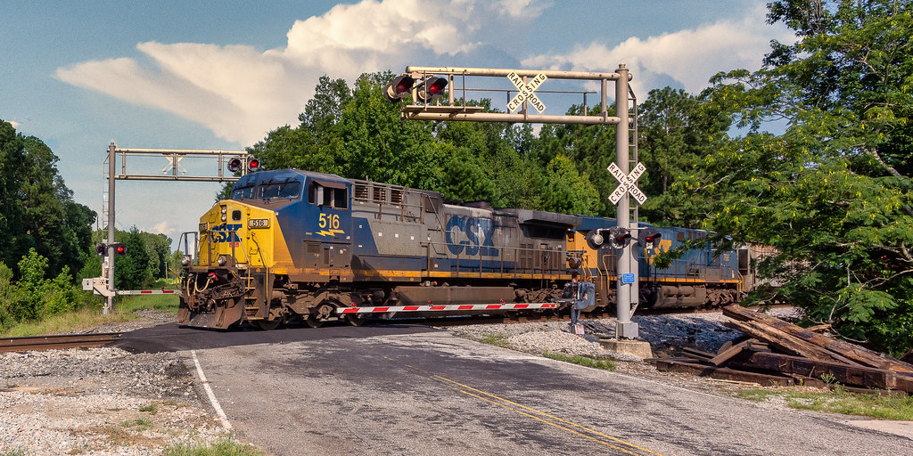 Cowarts, AL A YN2 painted AC44 leads a CSX mixed freight t… Flickr