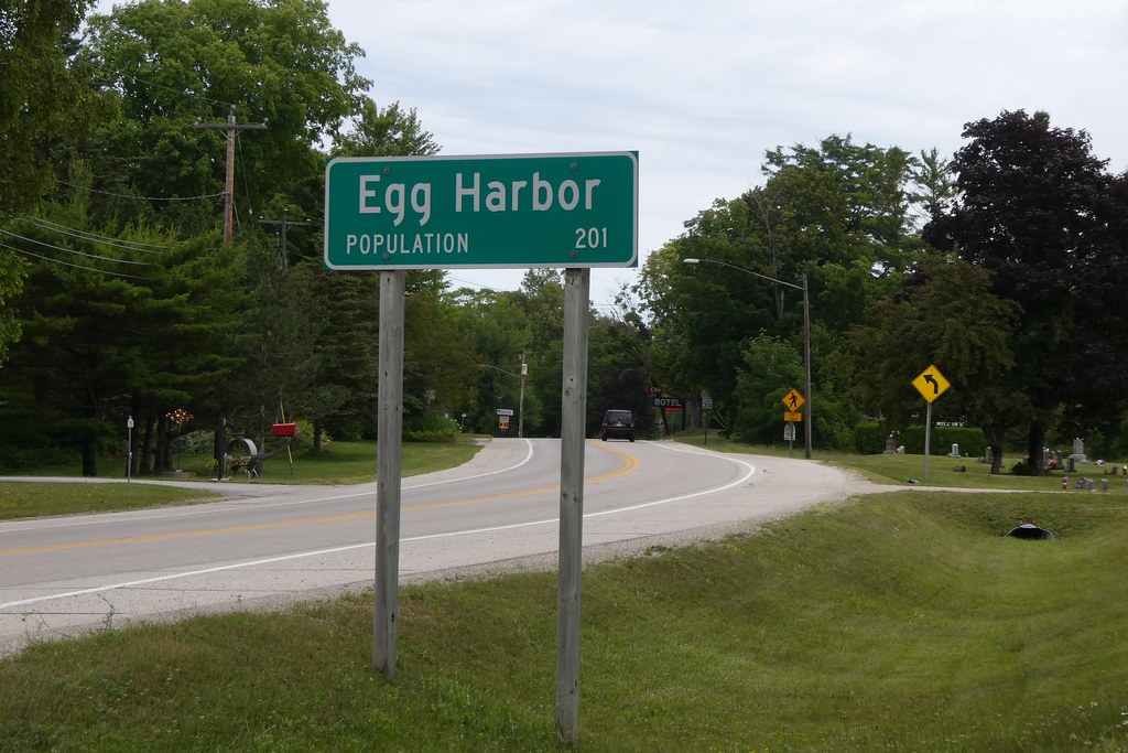 Egg Harbor, WI_P1102365c2 Population 201 WampaOne Flickr