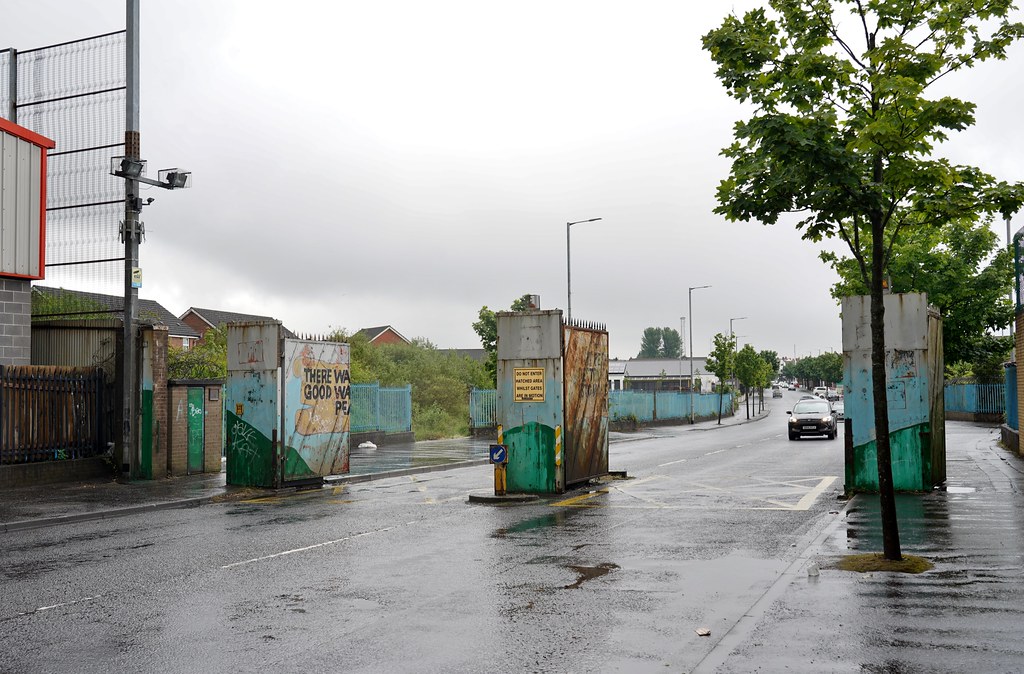 Belfast Lanark Way Gate a photo on Flickriver