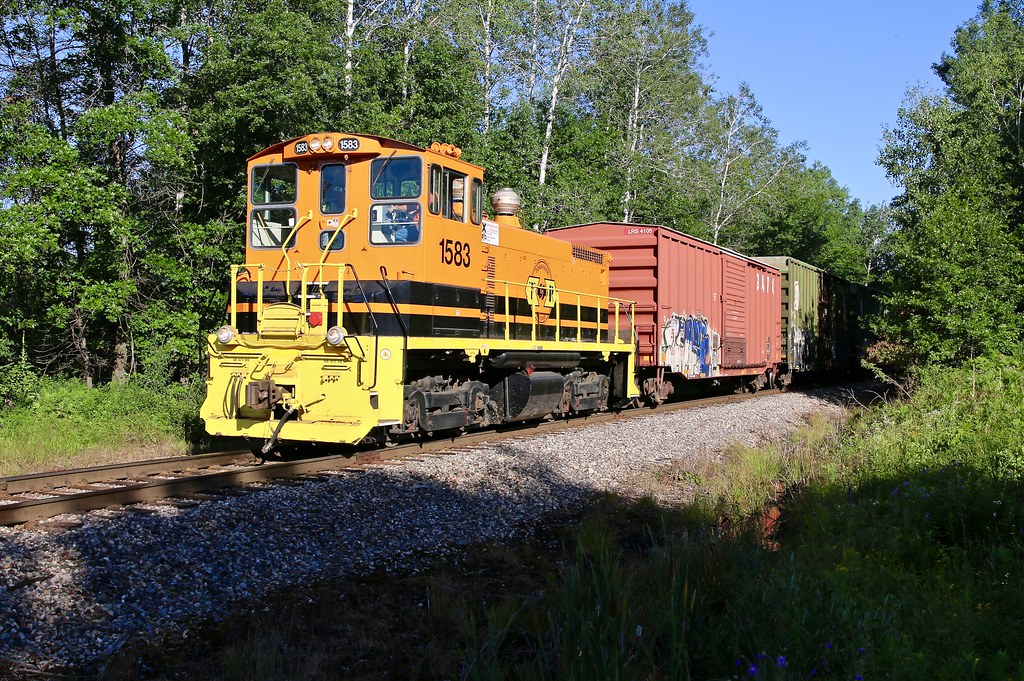 Tomahawk, Wisconsin Tomahawk Railway 1583 has six cars in … Flickr