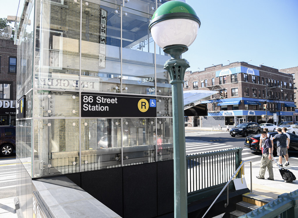 MTA Opens New Elevators at 86 St Station a photo on Flickriver