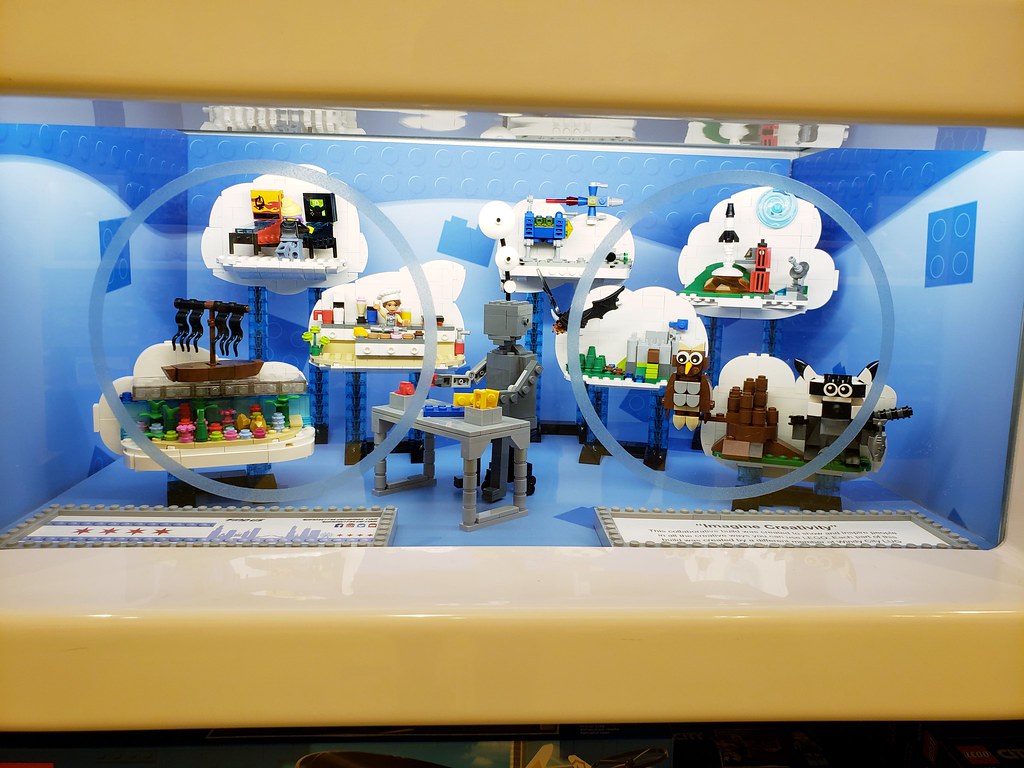 WCL Store Display This is the Woodfield Lego store display… Flickr