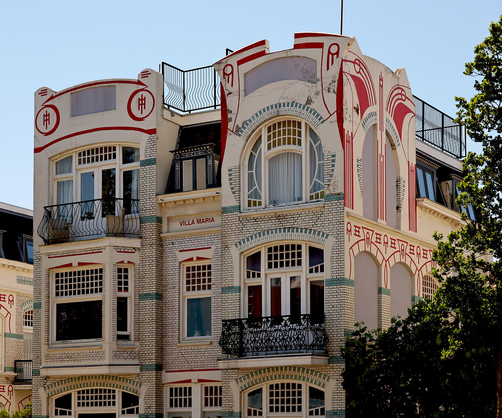 Villa Maria II The Belgian "loodshuizen" are four Art No… Flickr