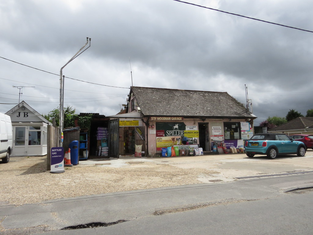 Ex Pace South Woodham Garage, South Woodham Ferrers, Ess… Flickr