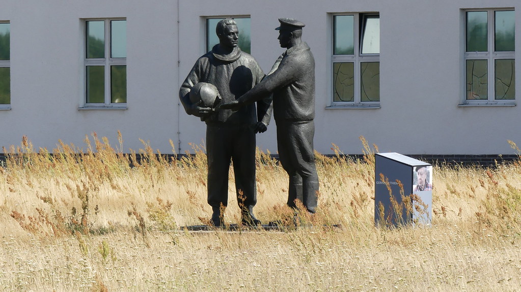 Brothers in Arms BerlinGatow 29/7/20 Simon Moore Flickr