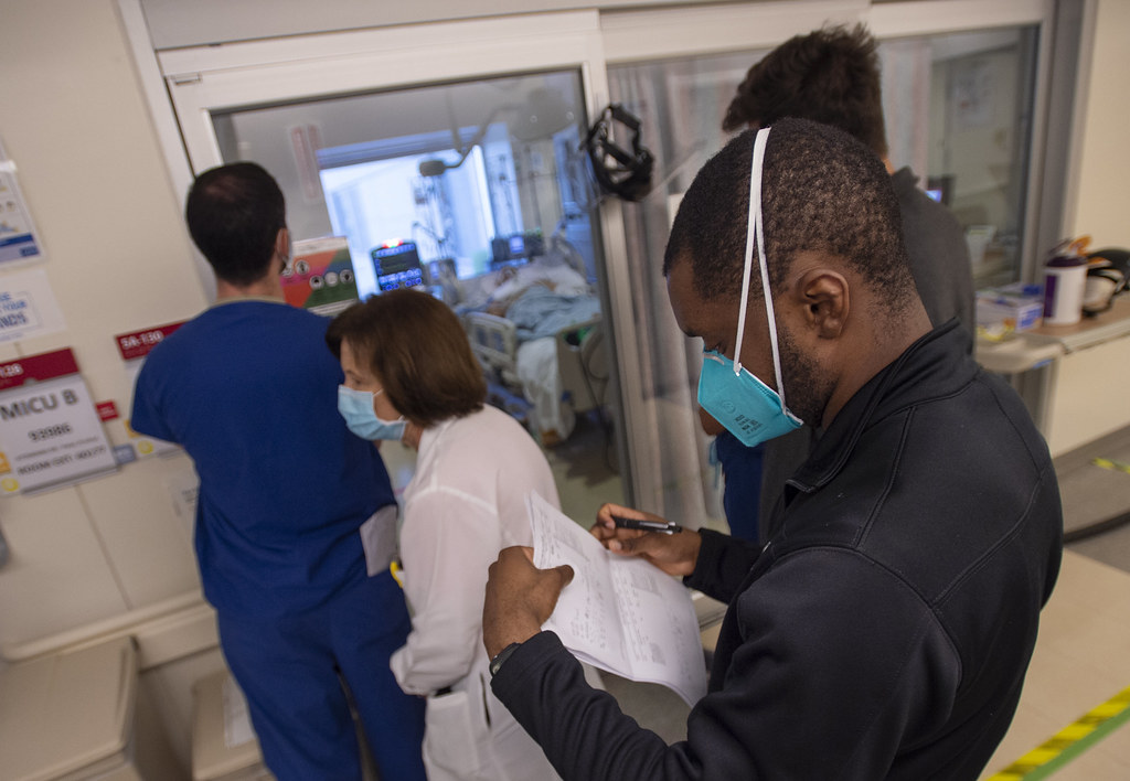 LAC+USC Medical Center Coronavirus Doctors and nurses ca… Flickr