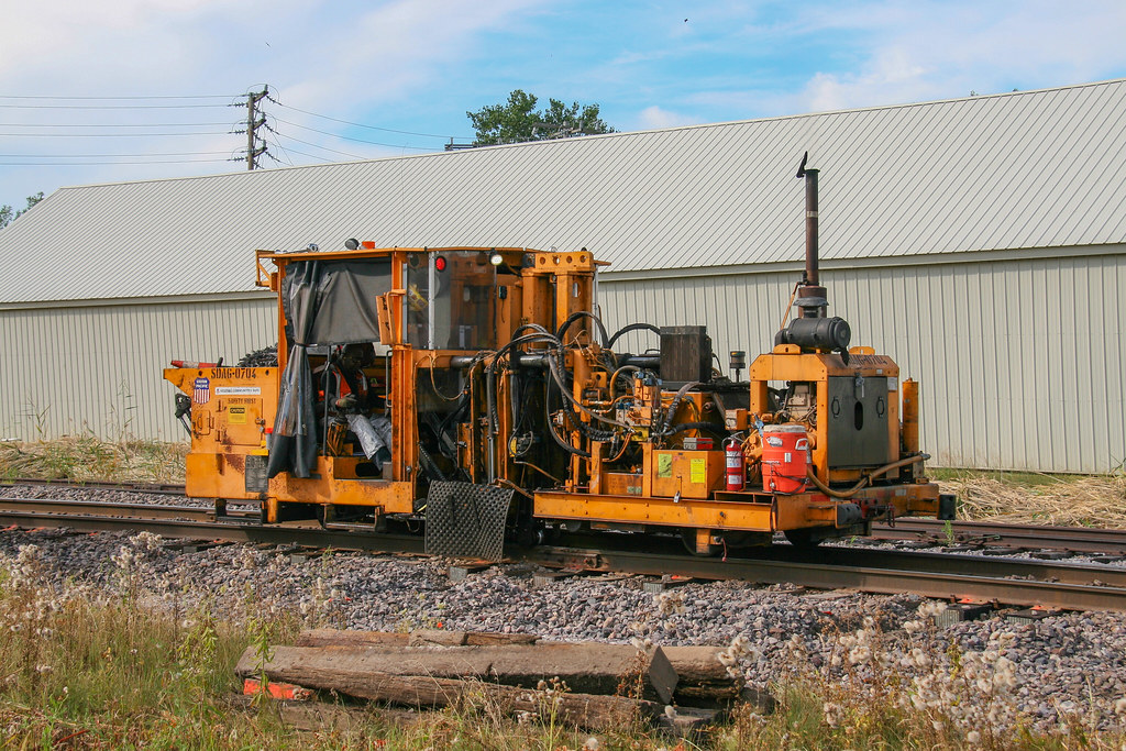 Spike Driver A spike driver installs the spikes that hold … Flickr