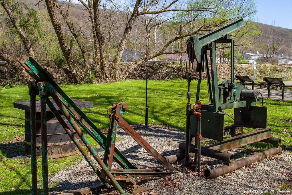 McClintock Oil Well 1 pump jack McClintock, PA 5132020.… Flickr
