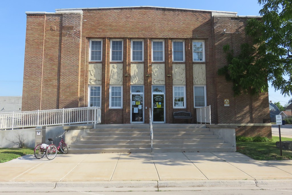 Gladstone, Michigan City Hall Gladstone, Michigan is an Up… Flickr