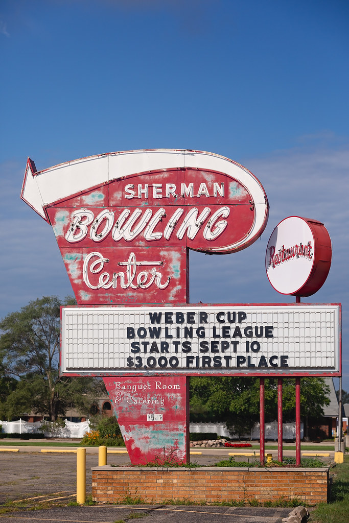 Sherman Bowling Center Muskegon, MI, August 2019 Flickr