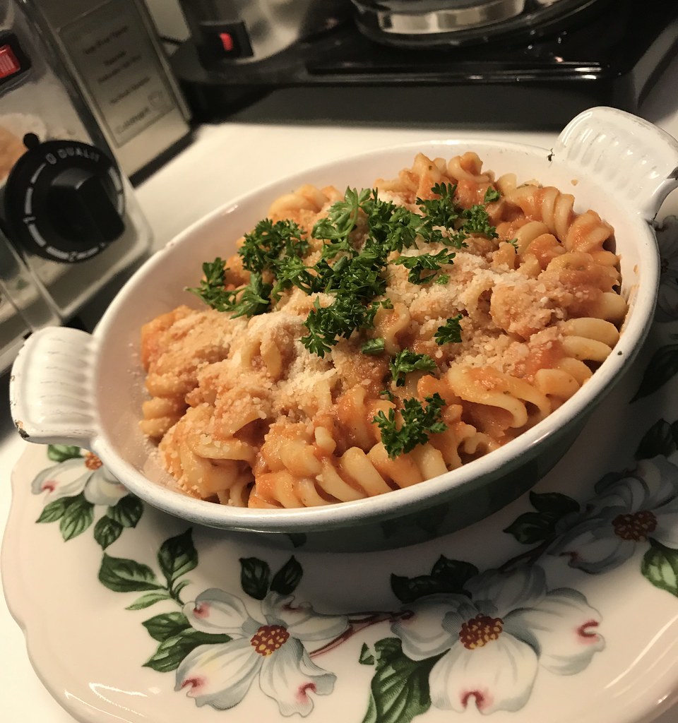 Rotini With Vodka Sauce Using leftover marinara sauce Quar… Flickr