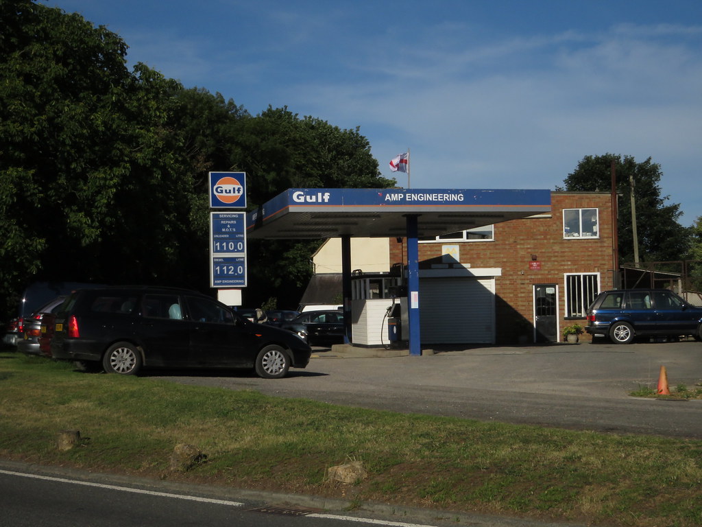 Gulf AMP Engineering, Waterside Garage, Maldon Road, Bra… Flickr