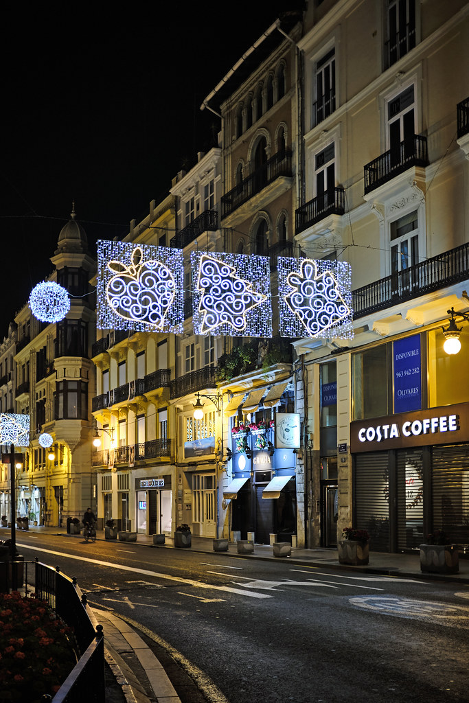 Christmas Lights Valencia (Fujifilm X100F) markdbaynham Flickr