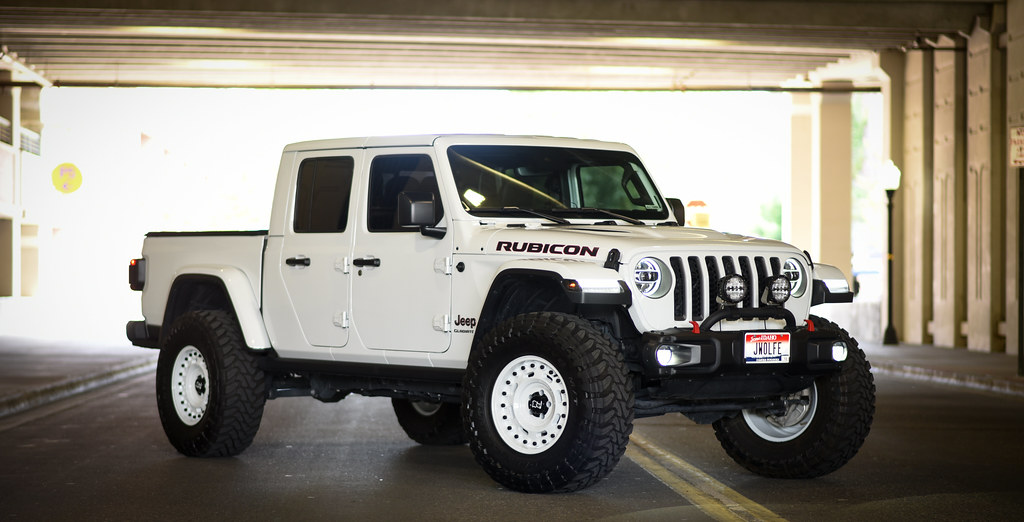 jeepgladiatorwheelsblackrhinoaxleglosswhiterims76… Flickr