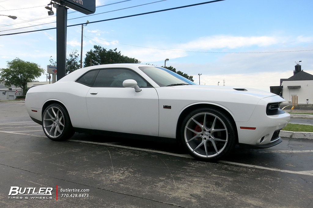Dodge Challenger with 22in Savini BM14 Wheels View Additio… Flickr