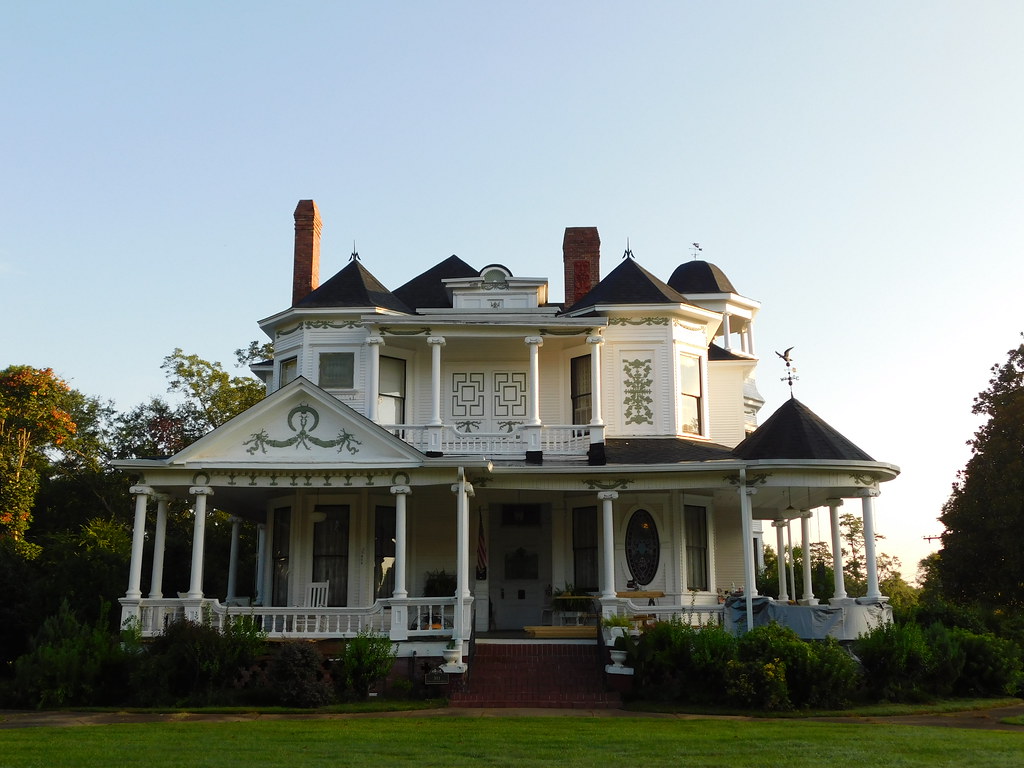 WoodSpahn House Troy, Alabama Constructed in 1895, the fr… Flickr