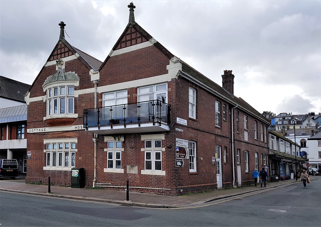 Cottage Hospital in Dartmouth, Devon The Cottage Hospital … Flickr