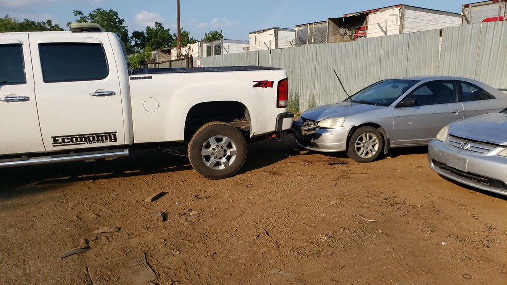 Free towing service in Brampton ONJunk Car Removal Brampt… Flickr