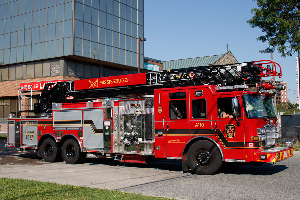 Mississauga Fire & Emergency Services A110 (2) (2019 Pierc… Flickr