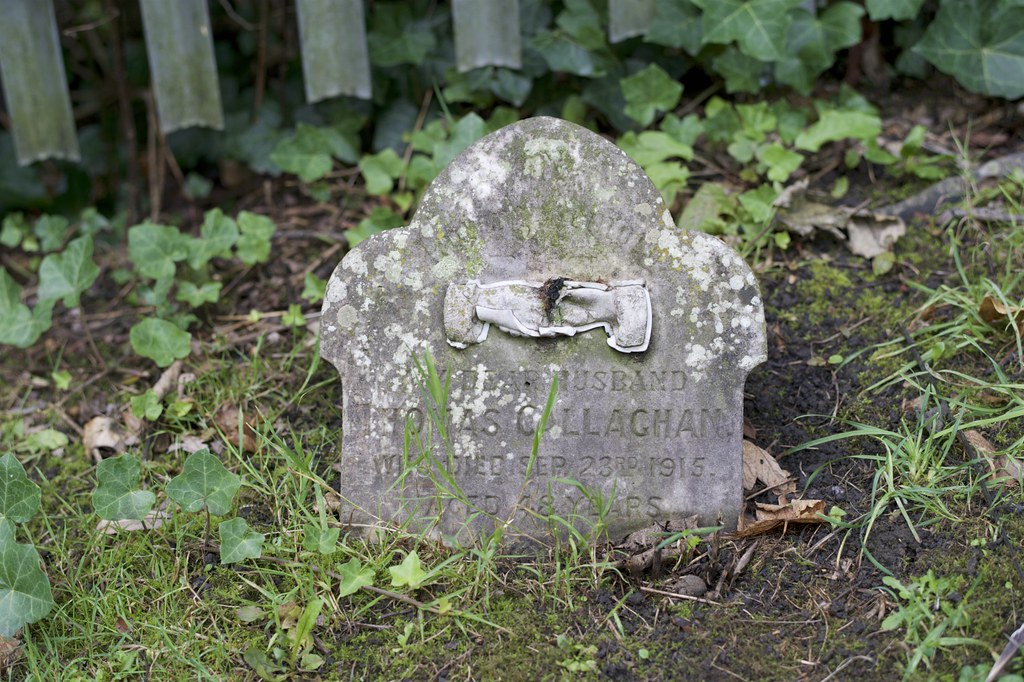 _IAW6193 Greenford Park Cemetery, Windmill Lane, Greenford… Ian