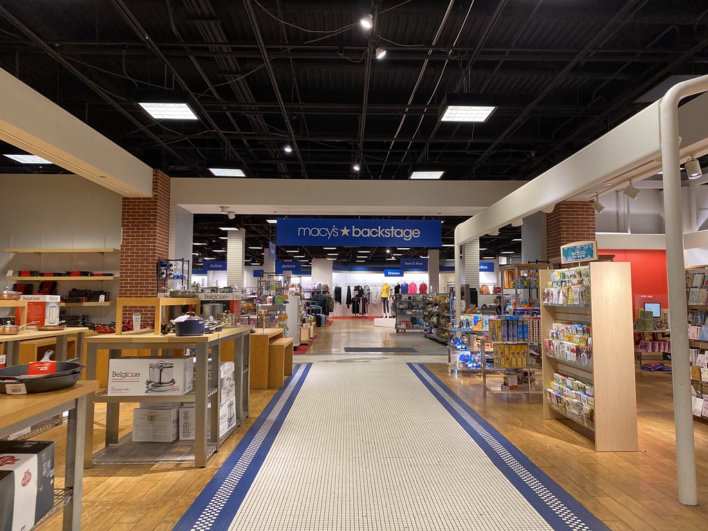 Macy’s/former Hudson’s/Marshall Field’s; Fairlane Town Cen… Flickr