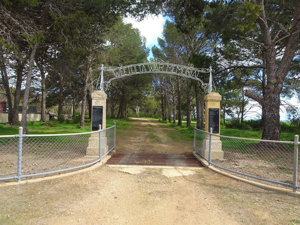 Weetulta Yorke Peninsula. War Memorial entrance gates to t… Flickr