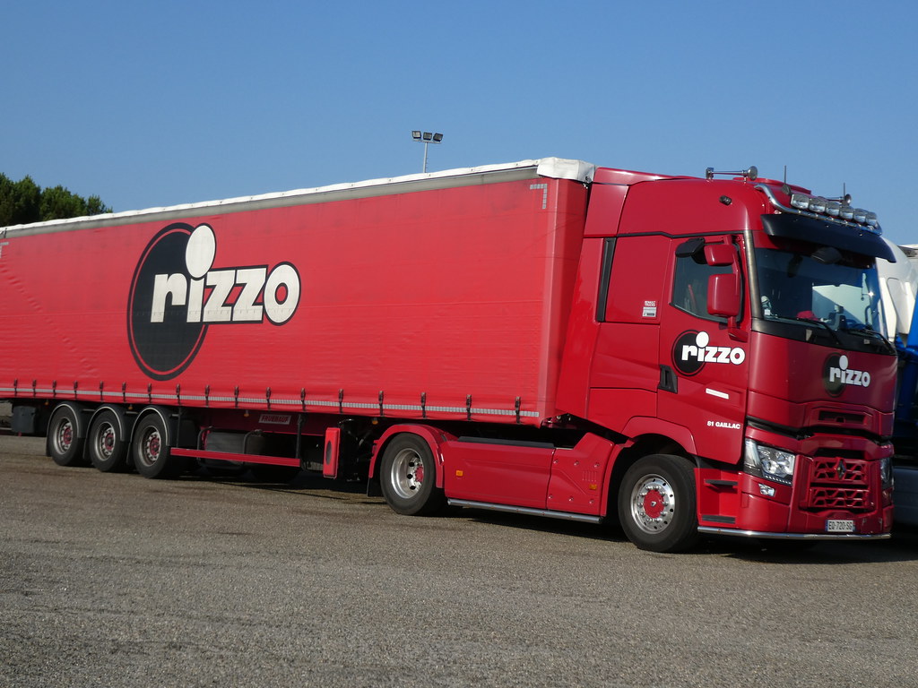 TRANSPORTS RIZZO(81,F) Renault T high sleeper cab A 63 cen