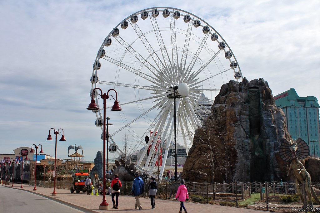 CANADA The Wheel near Niagara Falls One of the side attrac… Flickr