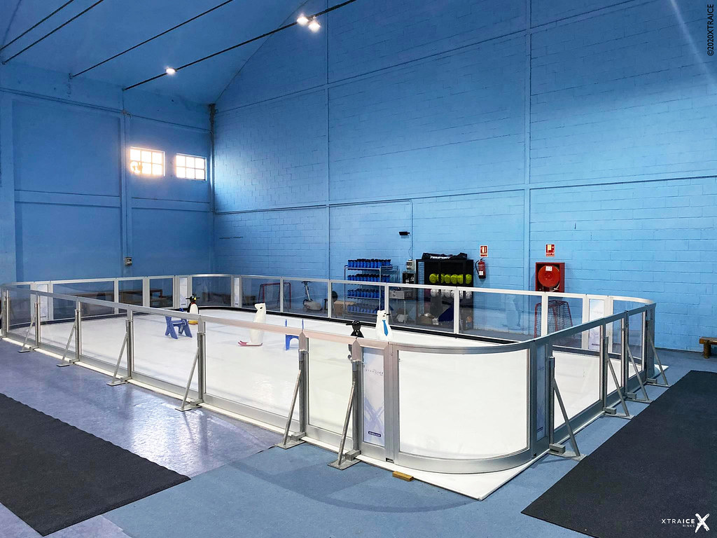 Leisure ice rinks Xtraice has installed a synthetic ice ri… Flickr