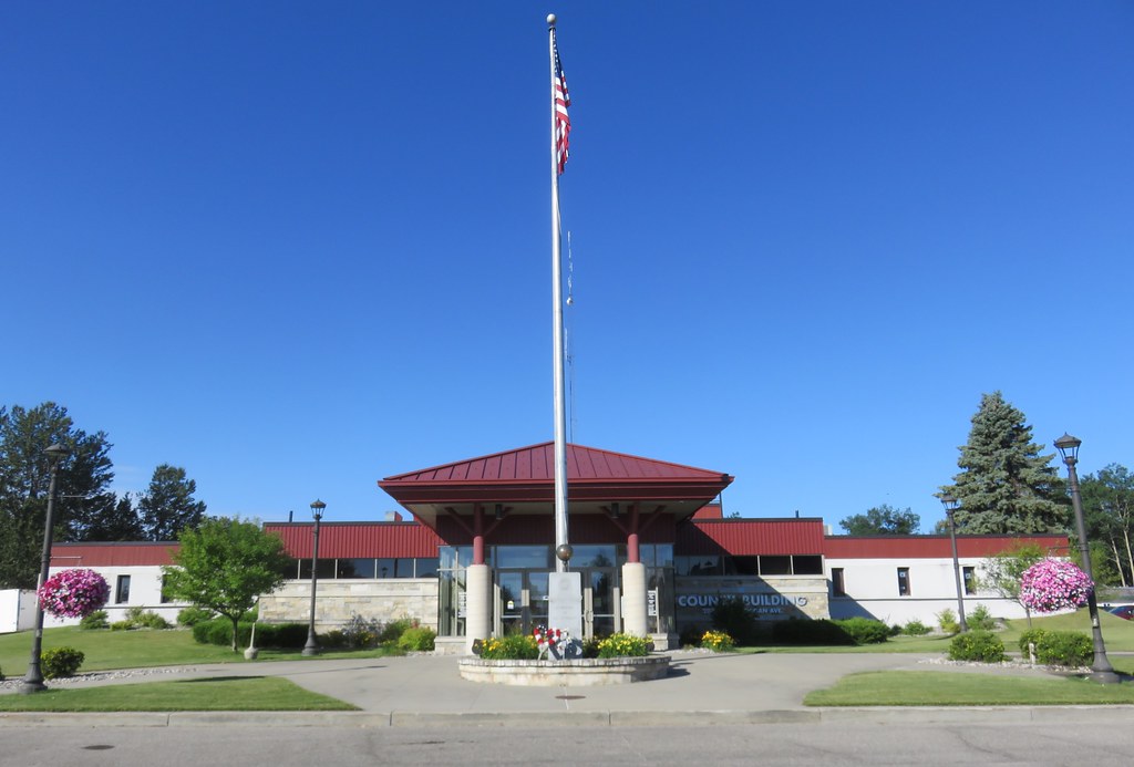 Crawford County Courthouse (Grayling, Michigan) Erected in… Flickr