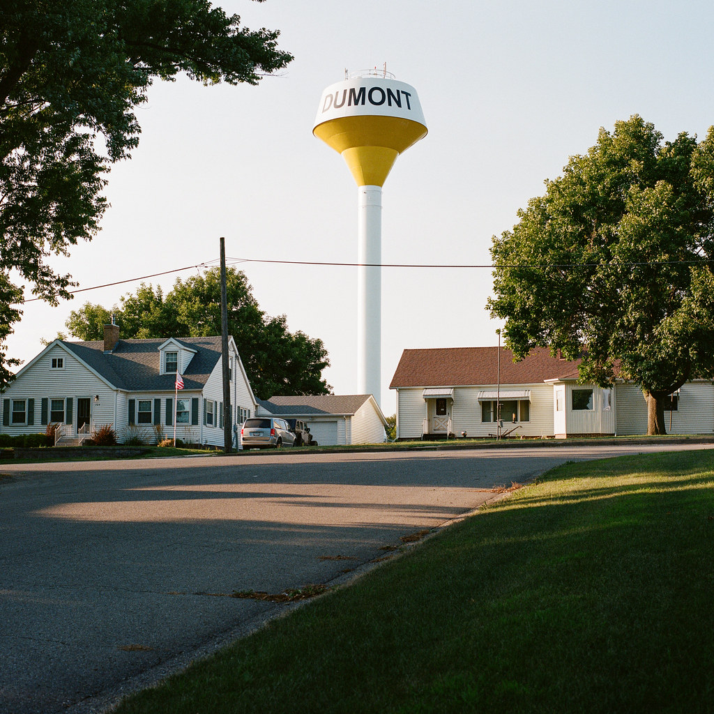 Dumont, Iowa empty... Paul Frederiksen Flickr