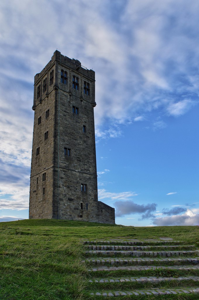 Castle hill, Huddersfield The history of human activity on… Flickr