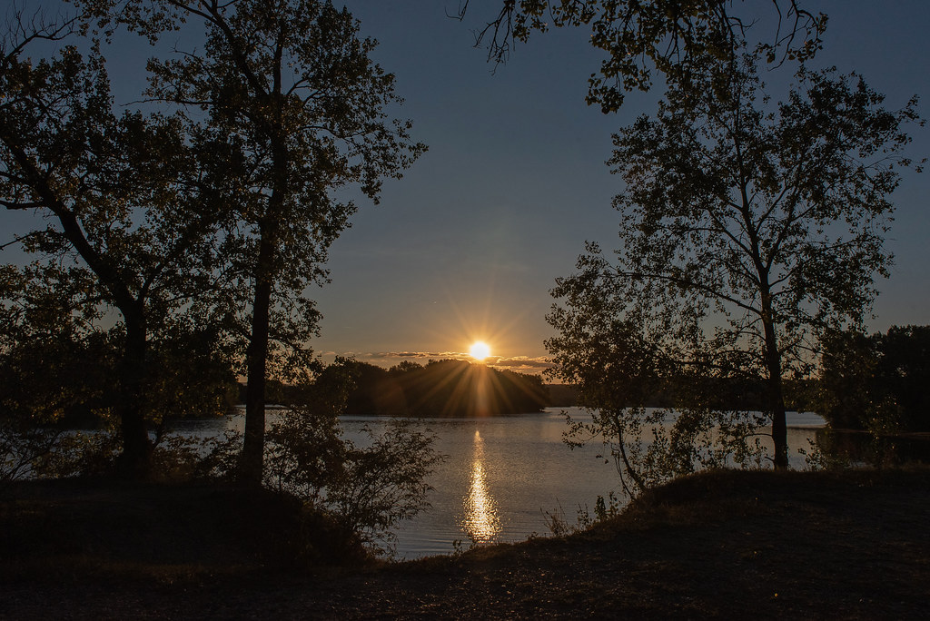 LYONMIRIBEL2020090127 copie Coucher de soleil Lyon Parc