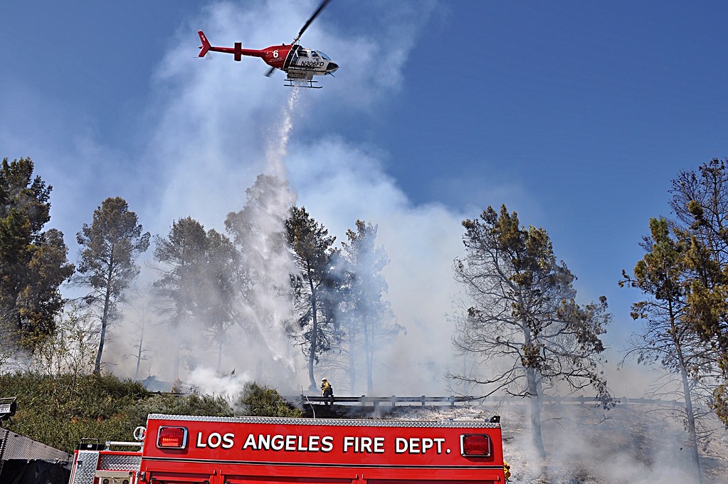 LAFD Protects Porter Ranch Neighborhood From Fire PORTER R… Flickr