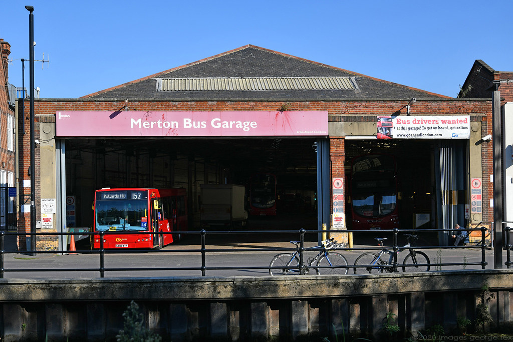 Merton Bus Garage / SW19 Built 1913 for the then London Ge… Flickr