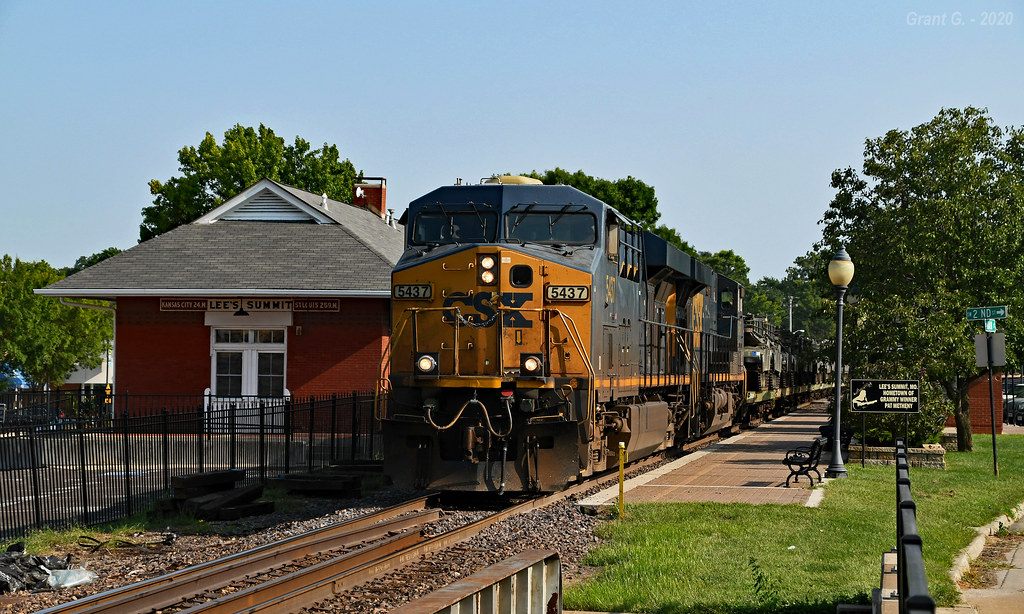 Westbound Special Train in Lee's Summit, MO Passing the MP… Flickr