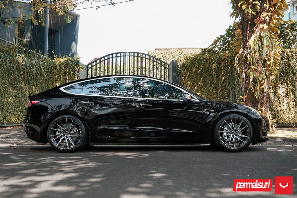 Tesla Model 3 Hybrid Series HF4T © Vossen Wheels 2020