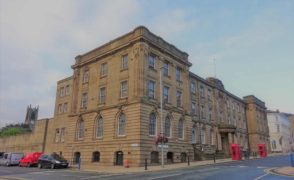 Huddersfield The magnificent post office building in North… Flickr
