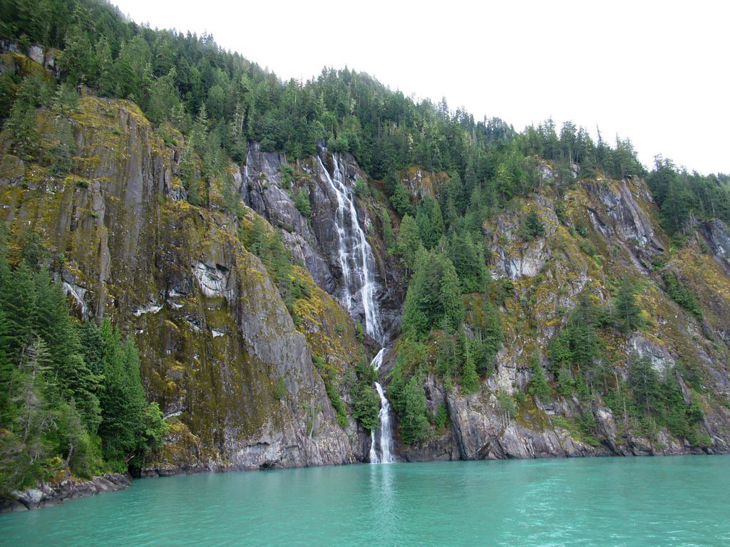 Aurora Falls Water from Aurora Falls drops over a granite … Flickr