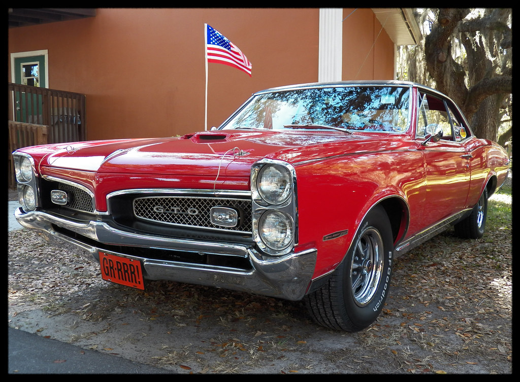 1967 Pontiac GTO A 1967 Pontaic GTO seen at the 2015 River… Flickr