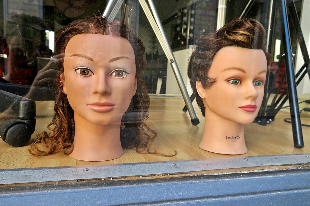 Mannequin Heads, Atlanta, GA Mannequin heads in a store wi… Flickr