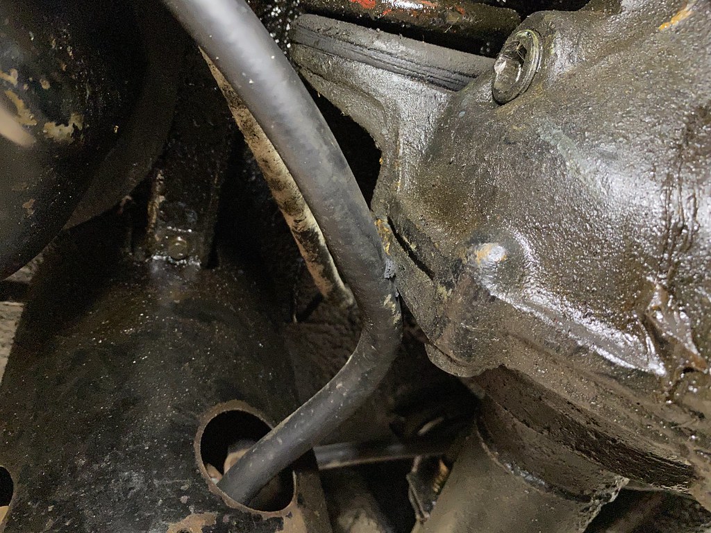 Mercedes 230SL Fuel System Fuel hose from tank to pump wor… Flickr