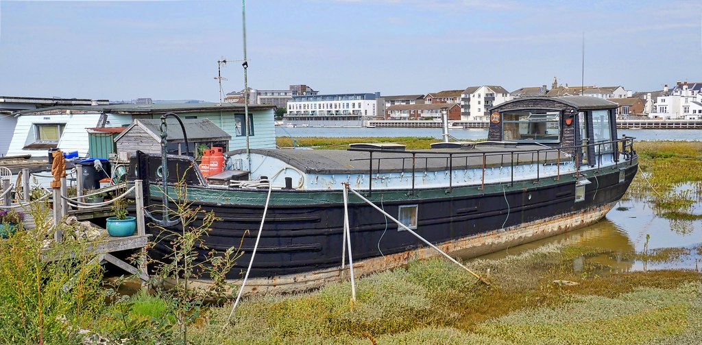 Shoreham Houseboat Houseboat on the river Adur in Shoreham… Flickr