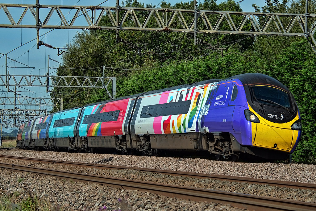390119 Avanti West Coast Pride Liveried Class 390 Pedolino… Flickr