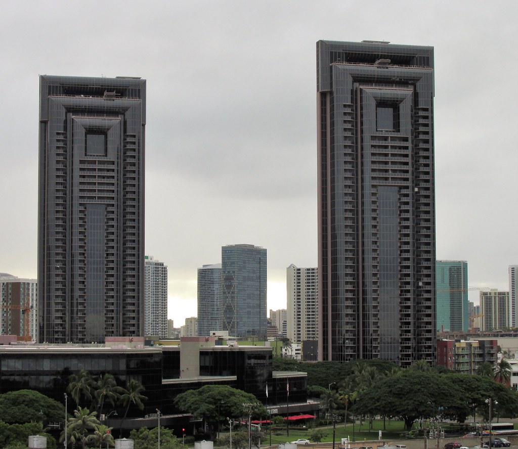 Honolulu High Rises Honolulu high rises from the deck of t… Flickr