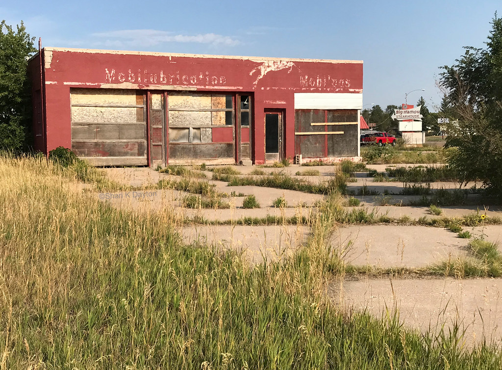 Mobilubrication Lincoln Highway Kimball, NE Lights in my hometown Flickr