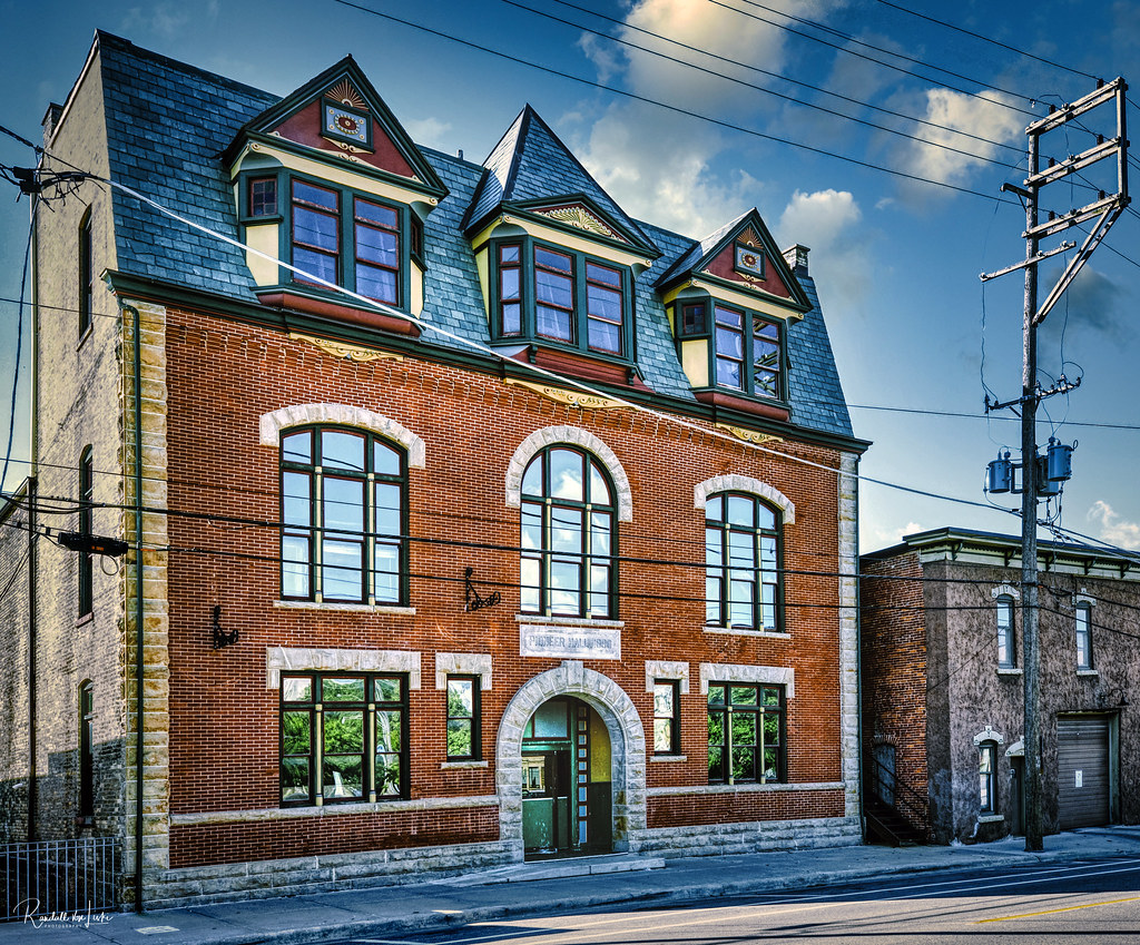 Pioneer Hall, Rockford, Illinoi Rockford's Pioneer Hall wa… Flickr